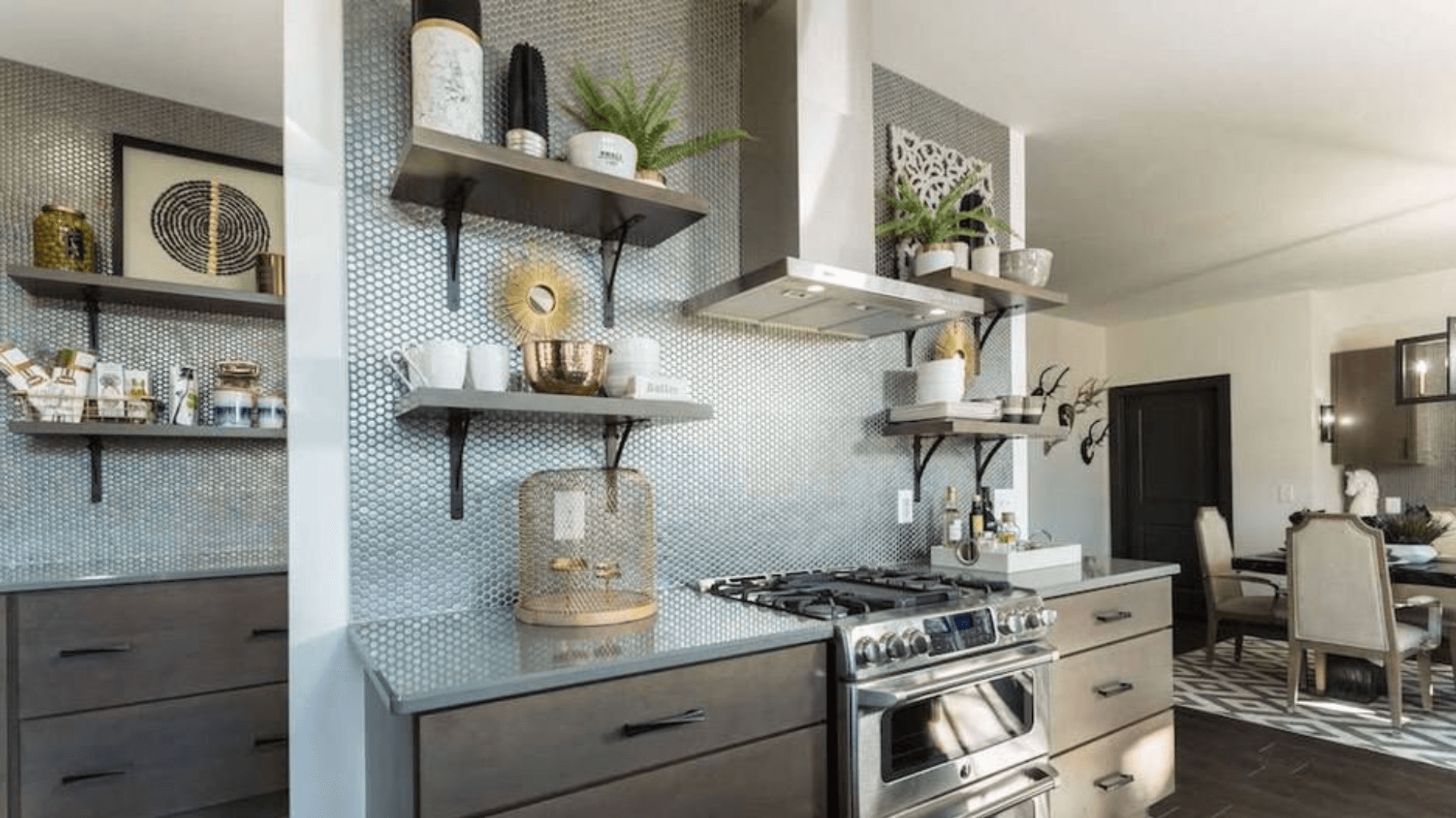 If you cook often at home, a good range hood is one of the most important appliances in your kitchen. In this in-depth review, we take a close look at the Cyclone SC722 Pro Collection wall mount range hood (available in 30-inch and 36-inch widths) to see how its 650 CFM performance, build quality, noise levels, and ease of maintenance stack up for real-world residential and light-commercial use.